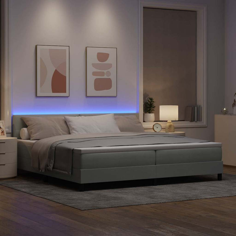 vidaXL Boxrugós ágy fejtámlával Világosszürke 200 x 200 cm Bársony