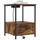 vidaXL Éjjeliszekrény Töltőállomással fiókkal Füstölt tölgy Faanyag