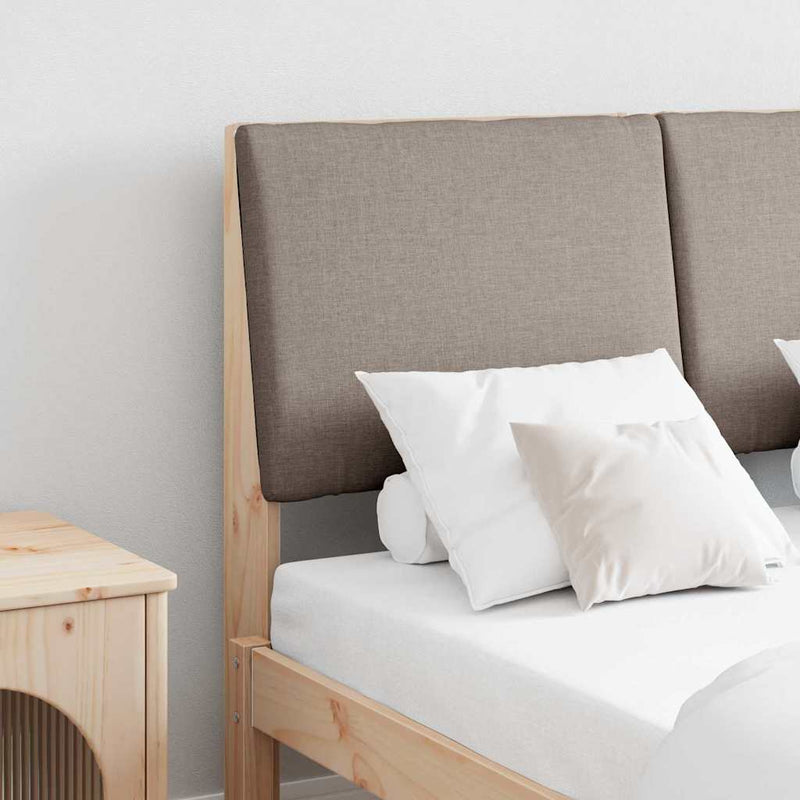 vidaXL Kárpitozott fejtámla Tópszínű 135 cm Tömör fenyőfa