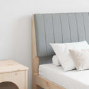 vidaXL Kárpitozott fejtámla Világosszürke 135 cm Tömör fenyőfa