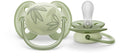 Avent SCF092/02 Ultrasoft premium, zöld játszócumi, 0-6 hó, 1 db