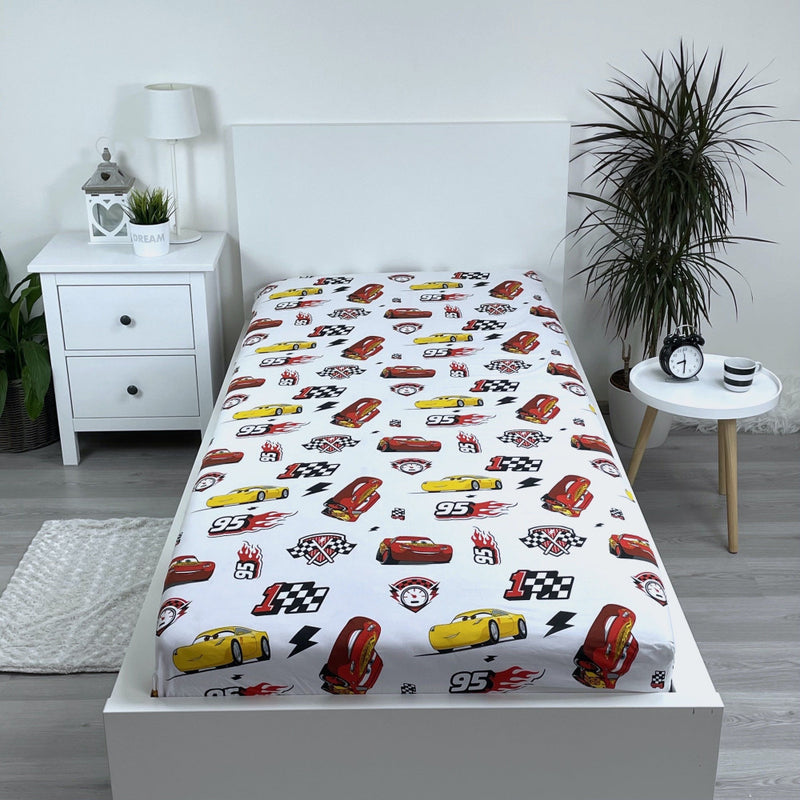 Disney Verdák McQueen gumis lepedő 90x200 cm, J-JFK034064