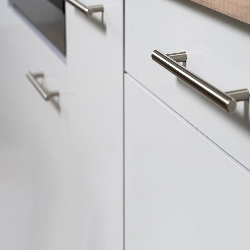 Yorki 360 konyhabútor sonoma tölgy korpusz,selyemfényű fehér fronttal