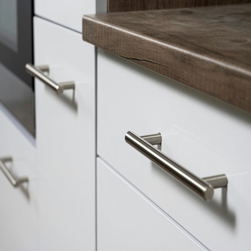 Yorki 370 konyhabútor yorki tölgy korpusz,selyemfényű fehér fronttal