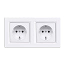 Nova földelt csatlakozóaljzat kettős dugalj 16A 250V fehér kerettel