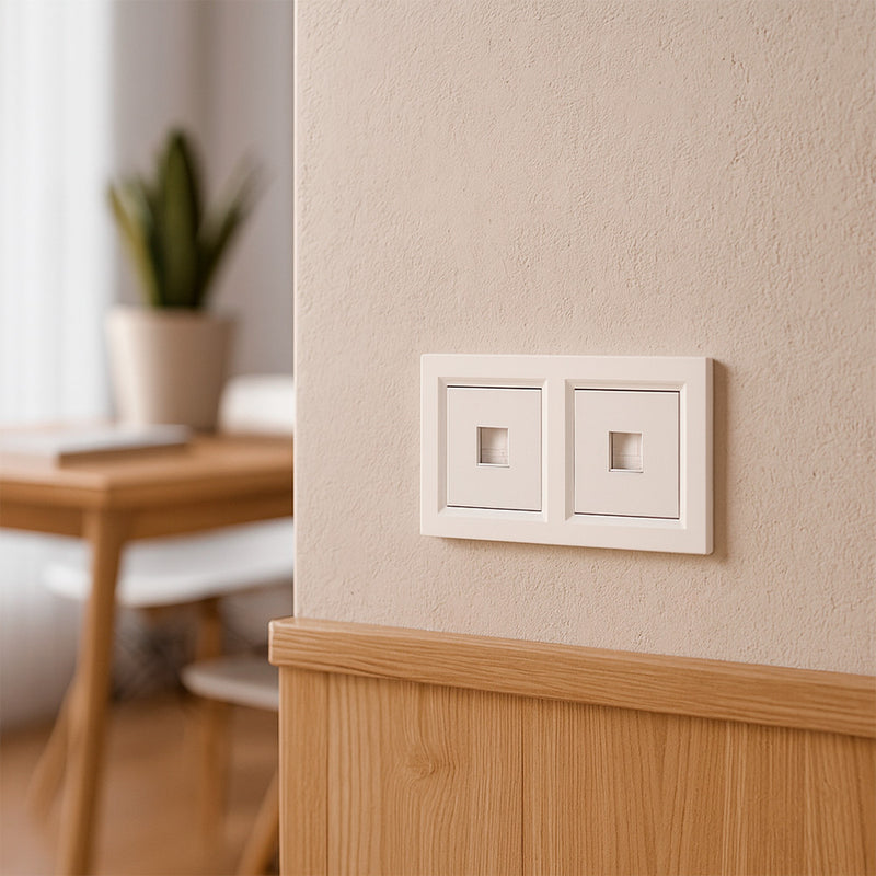Nova kettős UTP aljzat RJ-45 fehér kerettel