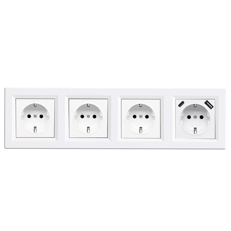 Nova IV három földelt csatlakozóaljzat dugalj USB csatlakozóval fehér kerettel