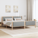 vidaXL Ágykeret Barna és világosszürke 200 x 200 cm Tömör fenyőfa
