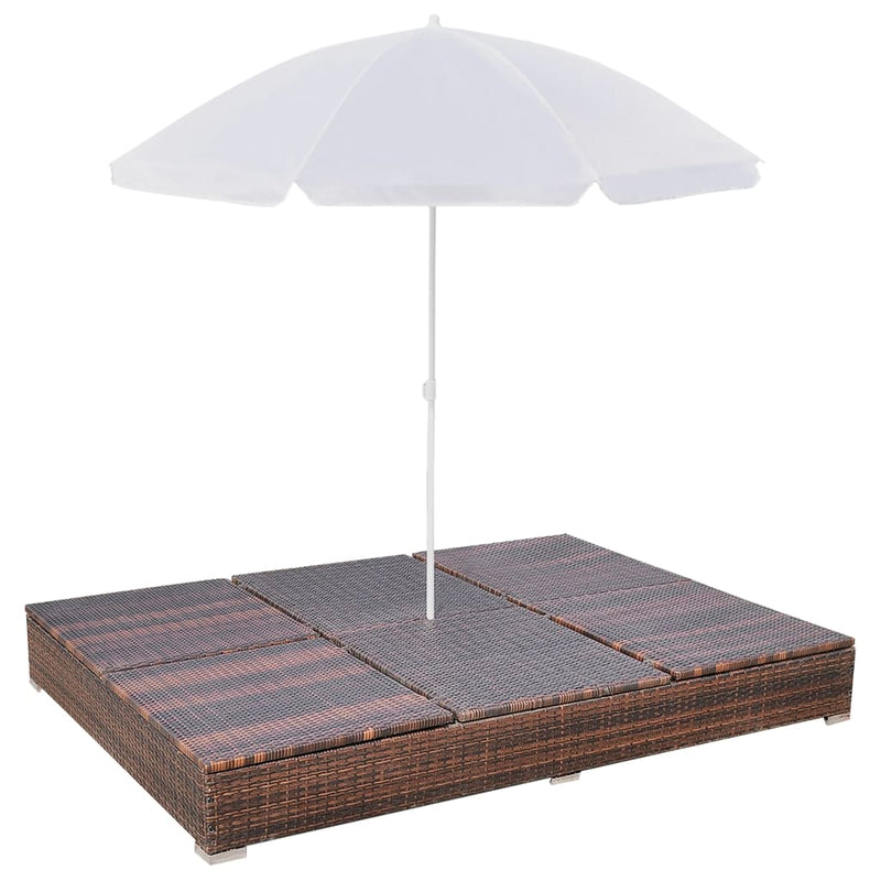 vidaXL barna polyrattan napozóágy napernyővel