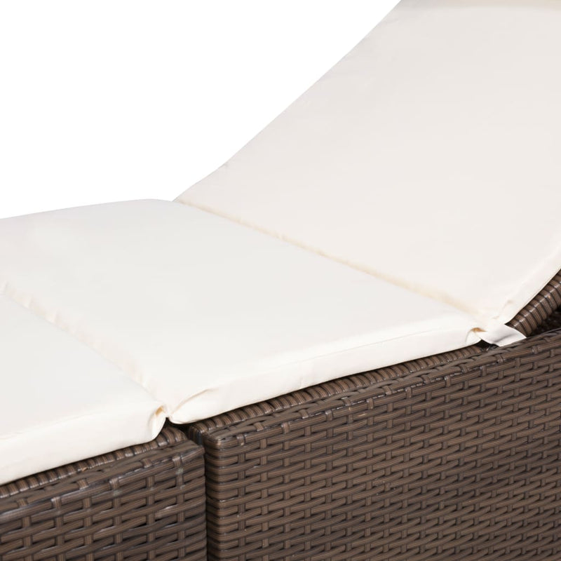 vidaXL barna polyrattan napozóágy párnával