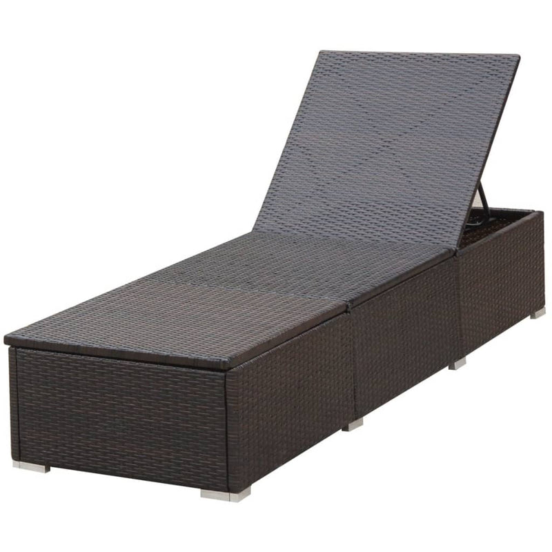 vidaXL barna polyrattan napozóágy párnával