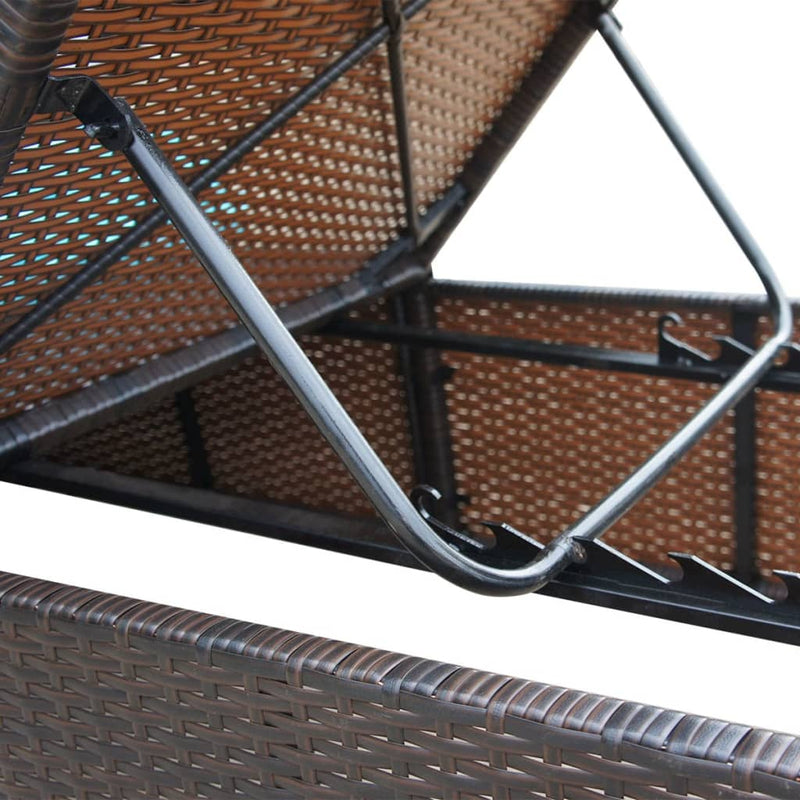 vidaXL barna polyrattan napozóágy párnával