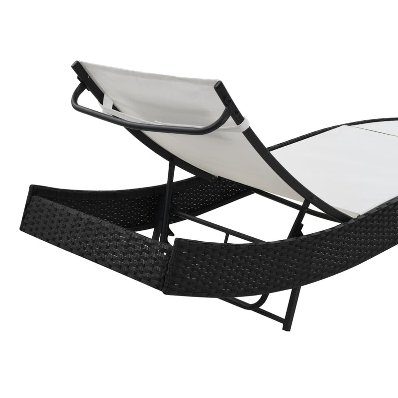 vidaXL fekete polyrattan napozóágy párnával