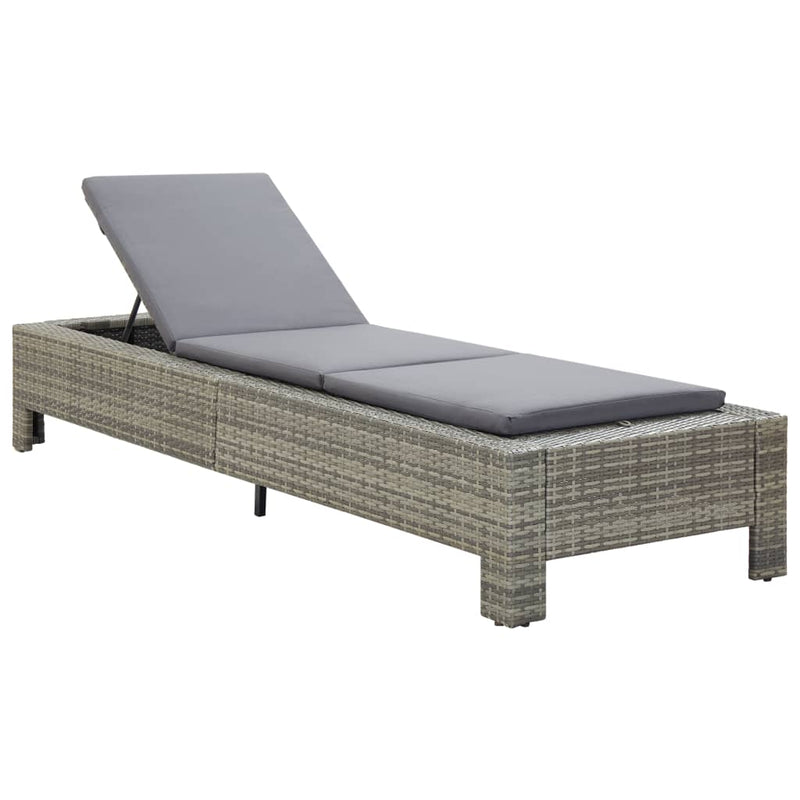 vidaXL szürke polyrattan napozóágy párnával