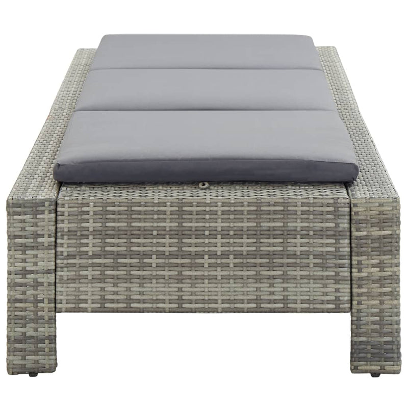 vidaXL szürke polyrattan napozóágy párnával