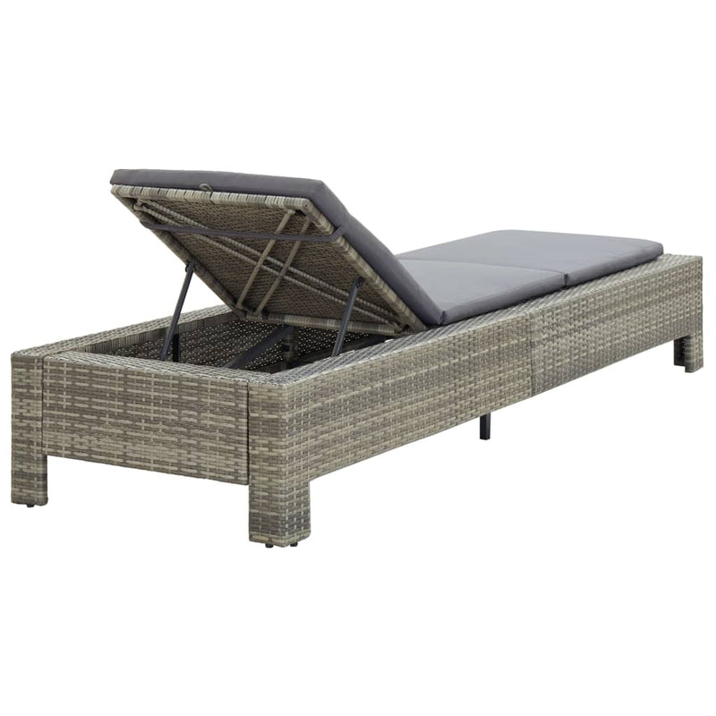vidaXL szürke polyrattan napozóágy párnával