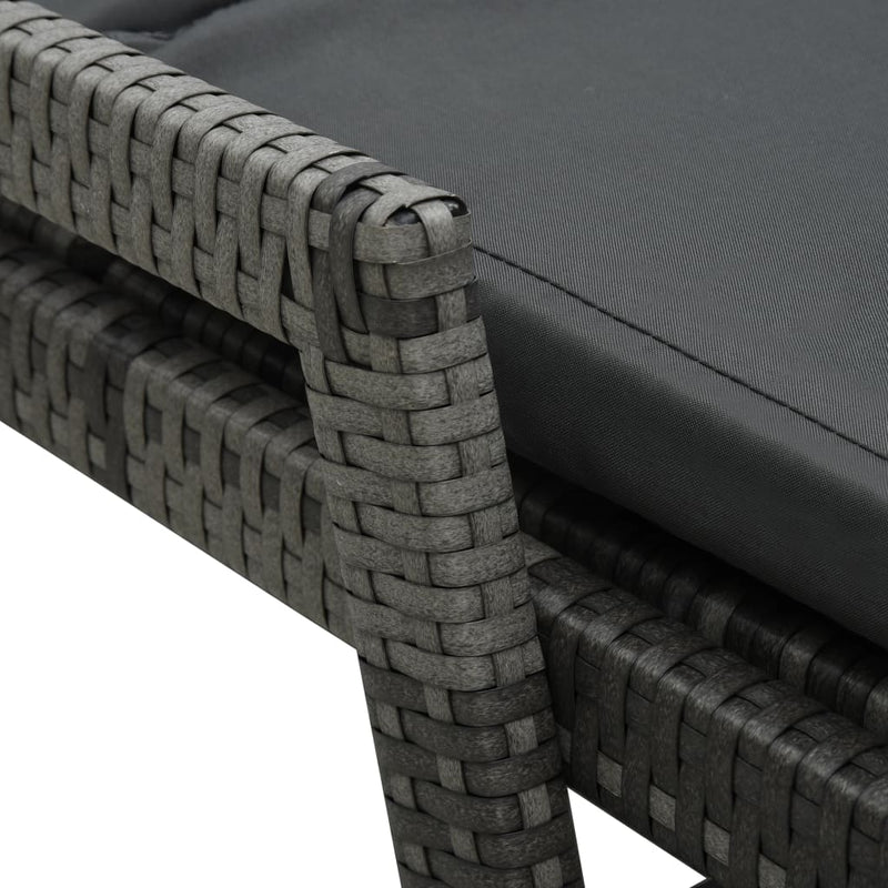 vidaXL szürke polyrattan napozóágy párnával