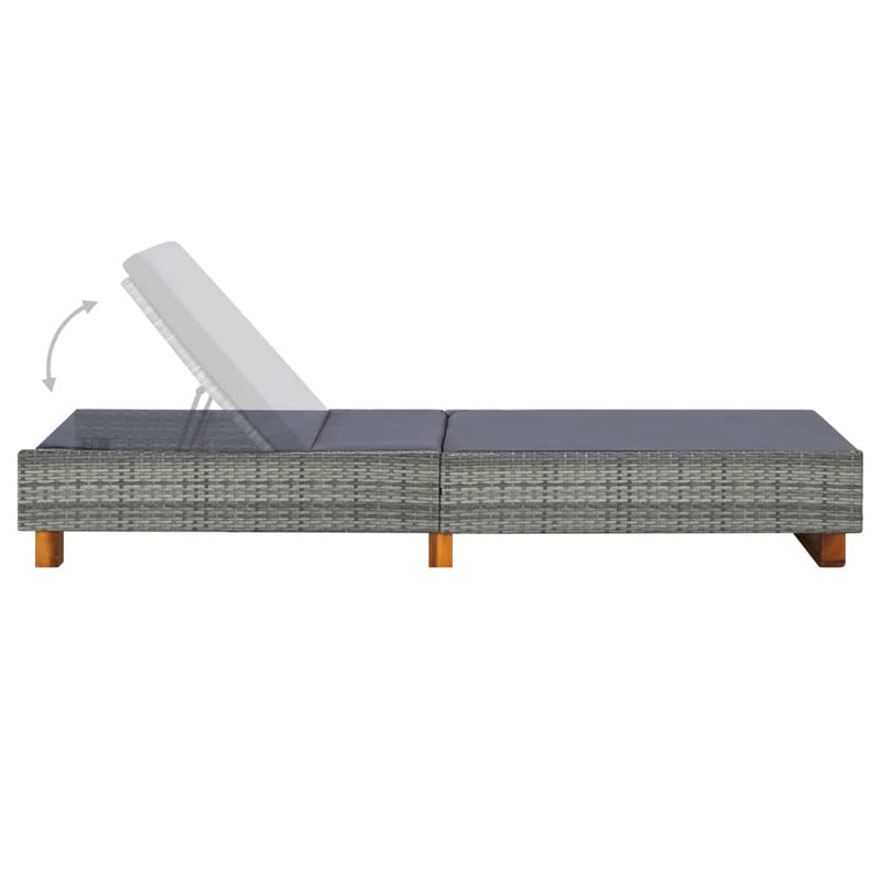 vidaXL szürke polyrattan napozóágy párnával
