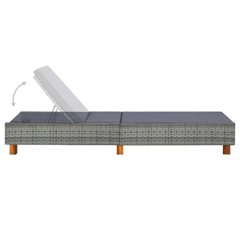 vidaXL szürke polyrattan napozóágy párnával