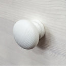 vidaXL tömör fenyőfa éjjeliszekrény 43 x 34 x 40 cm