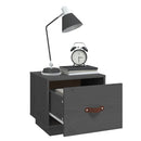 vidaXL 2 db szürke tömör fenyőfa éjjeliszekrény 40 x 34 x 35 cm